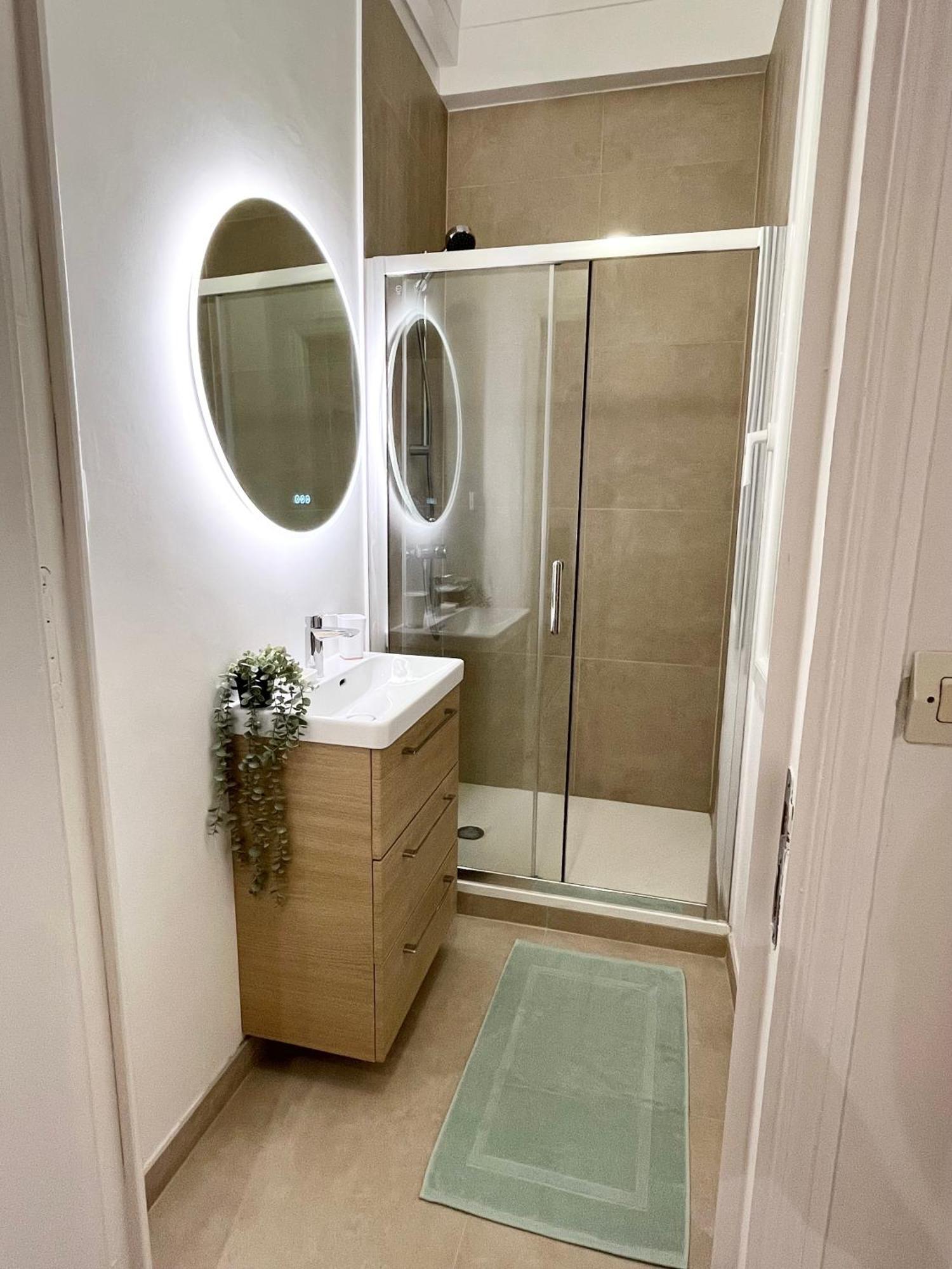 Magnifique T4 - Spacieux Standing - Ac - Wifi - Coeur De Apartment
